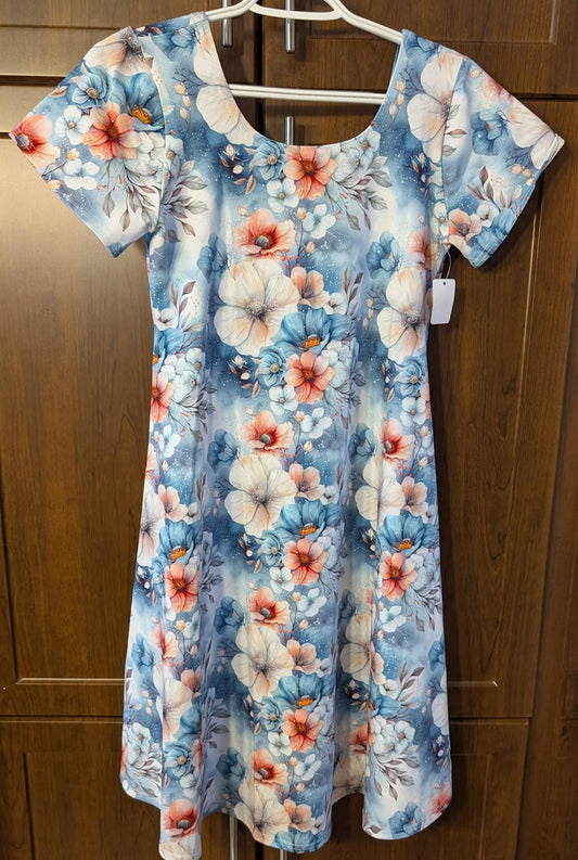 Adult winter floral dress - Medium
